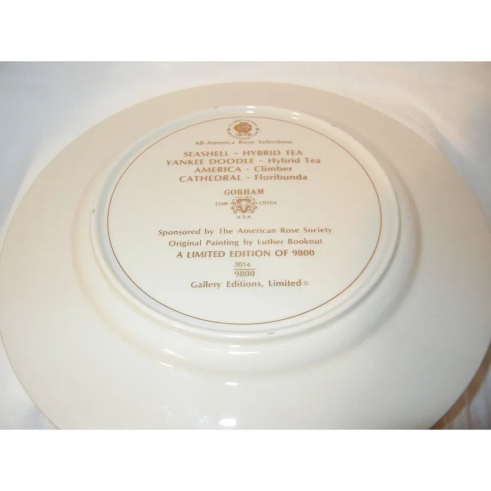 Gorham ALL AMERICAN ROSE Seashell Collector Plate 1976‎ floral roses red white